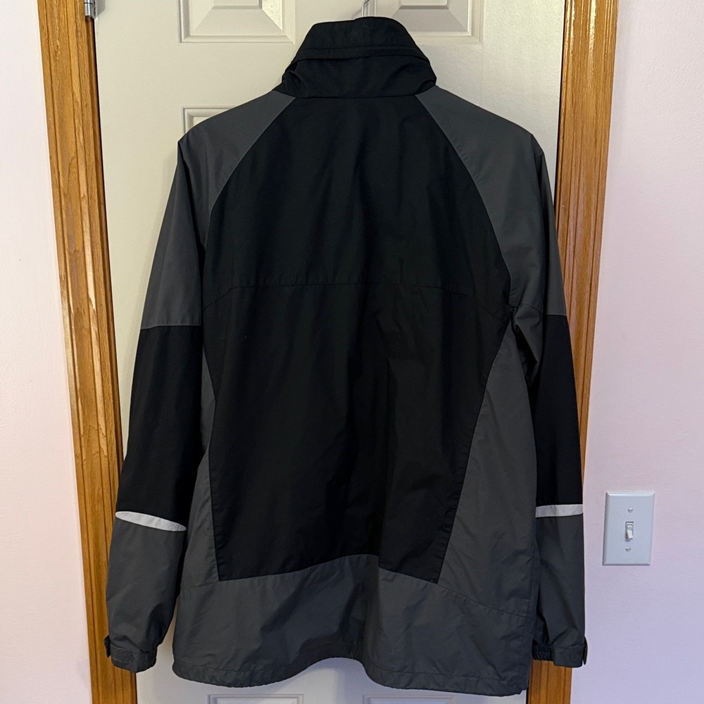 Columbia Interchange Men's Performance Jacket in Black and Gray - Picture 2 of 7